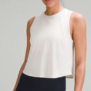 Sculpt cropped tank